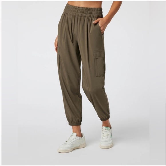 Vuori Villa Cargo Joggers - Picture 1 of 5